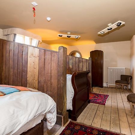 The Bull Hotel Olney Екстер'єр фото